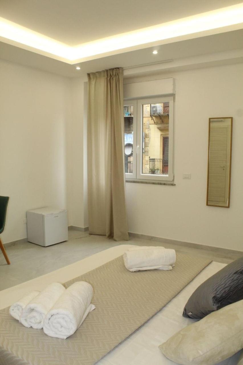 Diamante Luxury Rooms Palermo Bagian luar foto