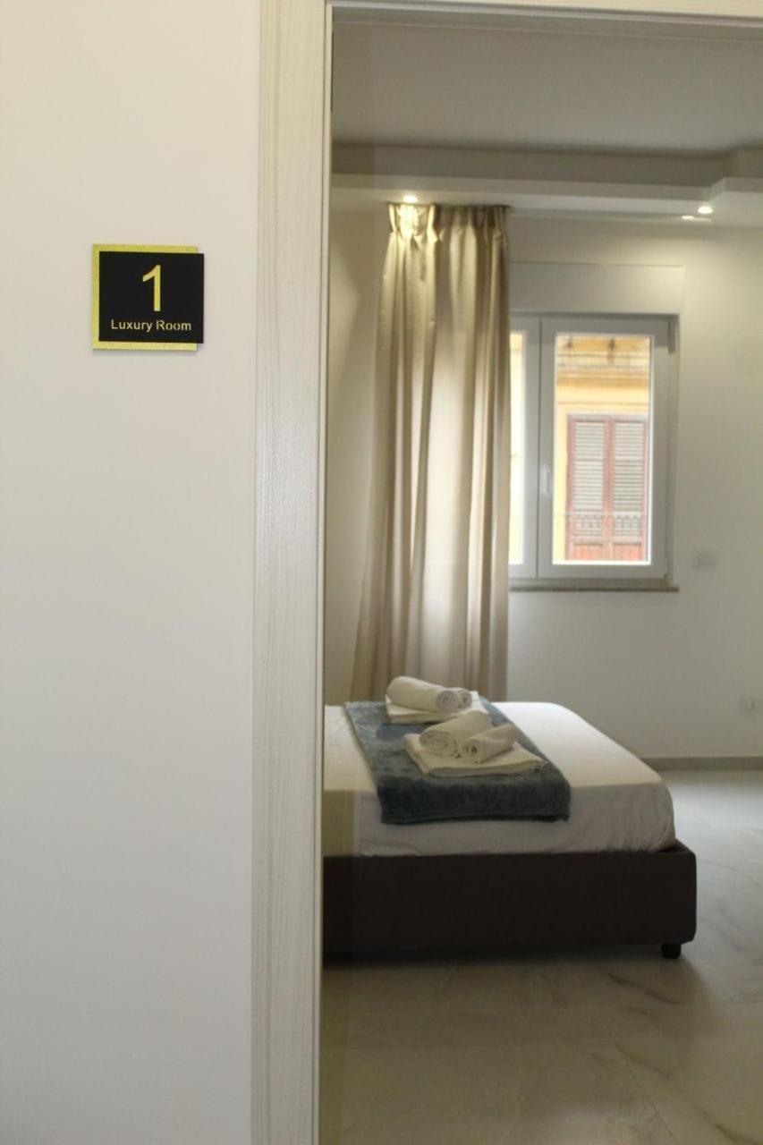 Diamante Luxury Rooms Palermo Bagian luar foto