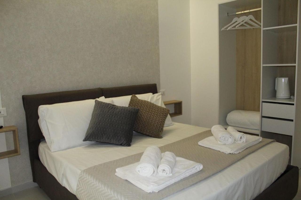 Diamante Luxury Rooms Palermo Bagian luar foto